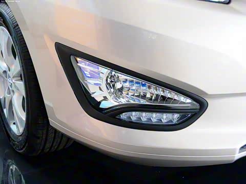 2014�� M5 1.6L �ֶ���Ӣ��