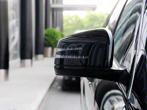 2014�� R 320 4MATIC ������