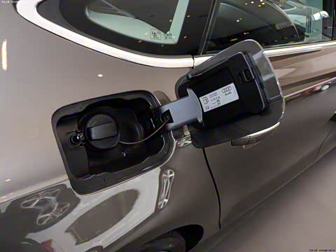 2014�� 50 TFSI quattro ������