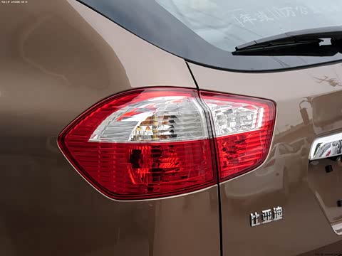 2014�� 1.5TI �ֶ������ 5��