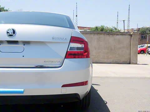 2015�� 1.6L �ֶ��ݿ���