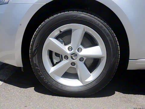 2015�� 1.6L �ֶ��ݿ���