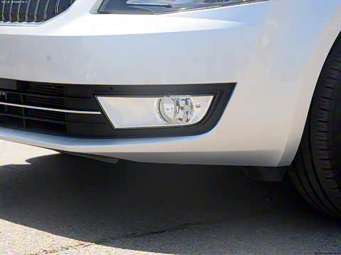 2015�� 1.6L �ֶ��ݿ���