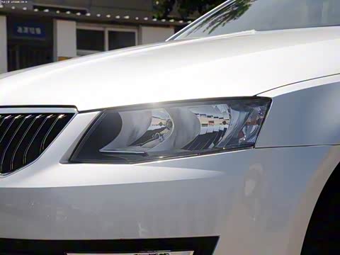 2015�� 1.6L �ֶ��ݿ���