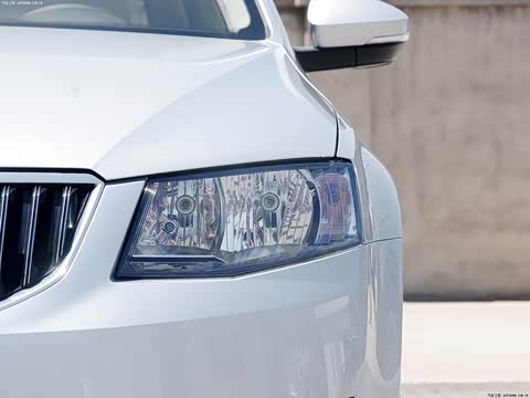 2015�� 1.6L �ֶ��ݿ���