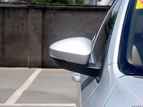 2015�� 1.6L �ֶ��ݿ���