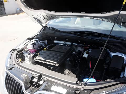 2015�� 1.6L �ֶ��ݿ���