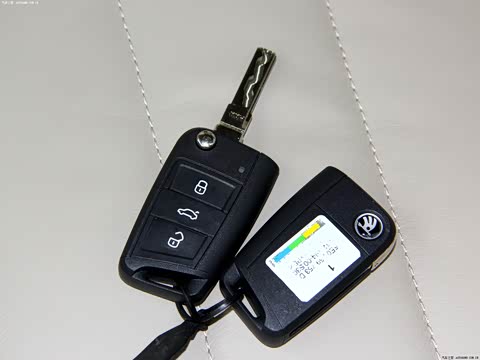 2015�� 1.6L �ֶ��ݿ���