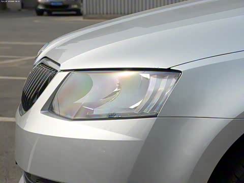 2015�� 1.6L �ֶ��ݿ���