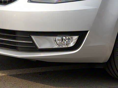 2015�� 1.6L �ֶ��ݿ���