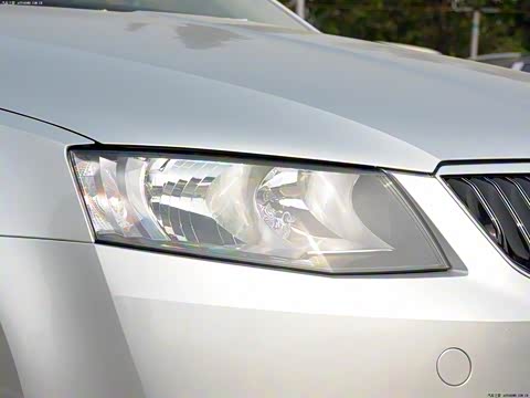 2015�� 1.6L �ֶ��ݿ���