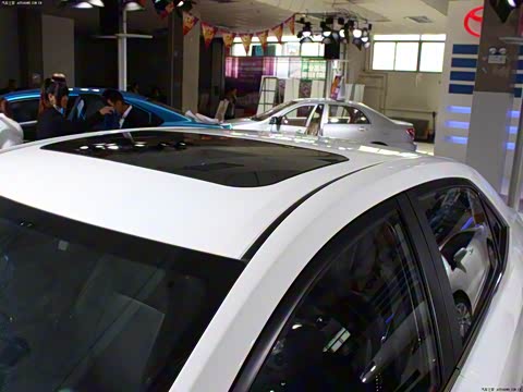 2014�� 1.6L CVT GLX-i