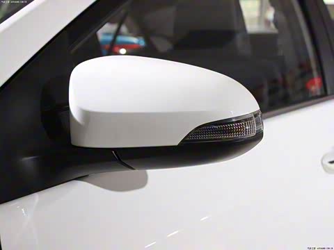 2014�� 1.6L CVT GLX-i