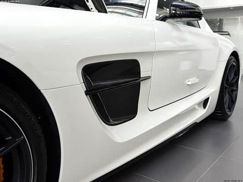 2014�� SLS AMG Black Series