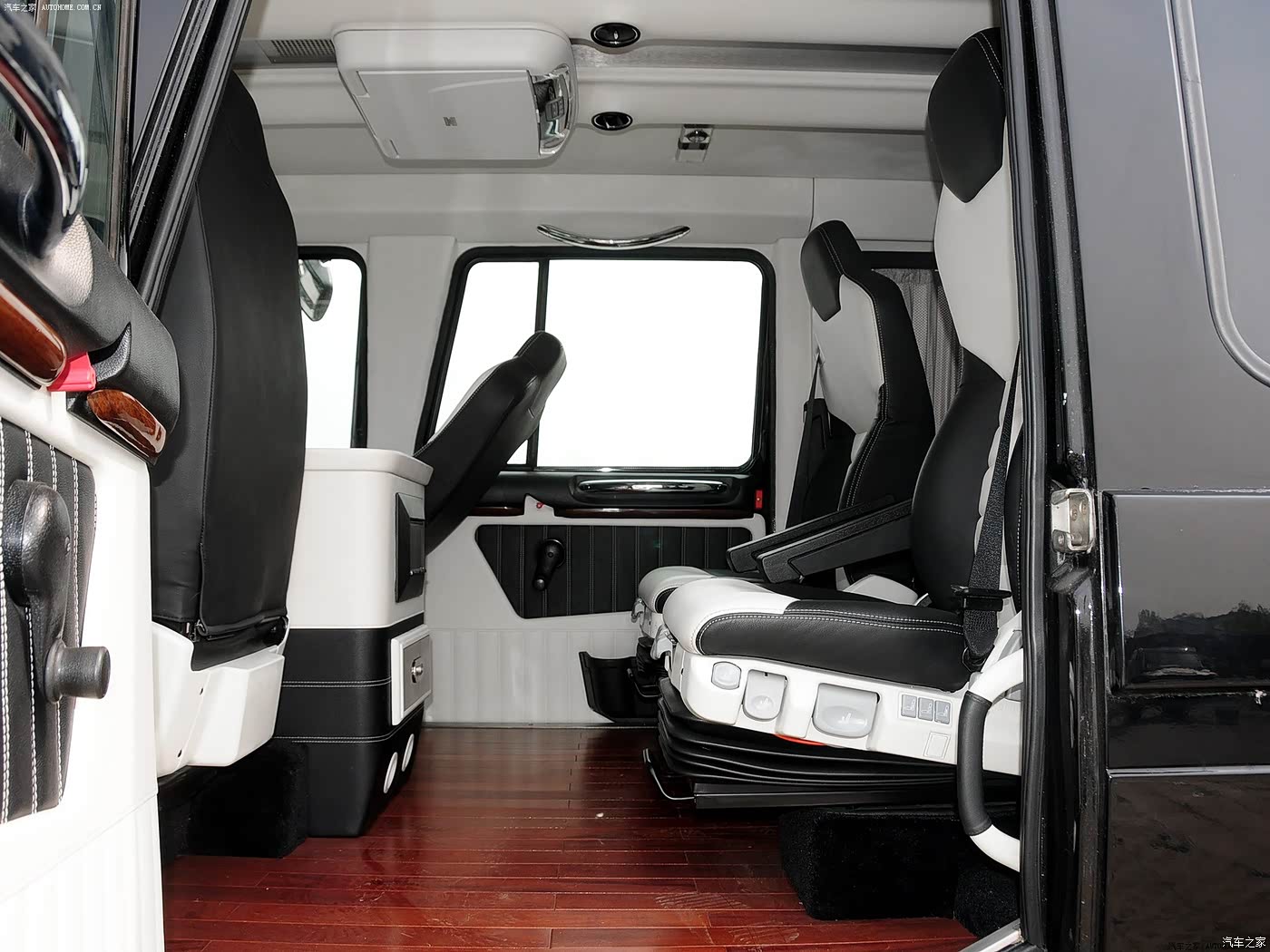 乌尼莫克u5000suv车系