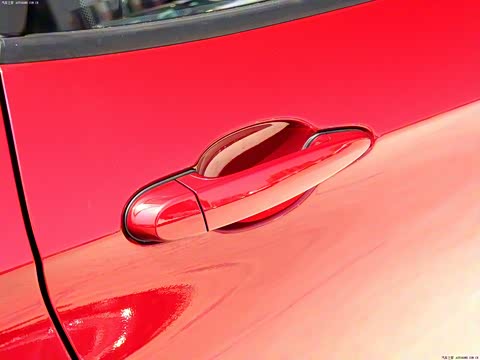 2014�� sDrive18i ������