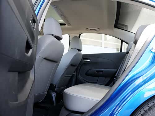 通用雪佛兰-爱唯欧