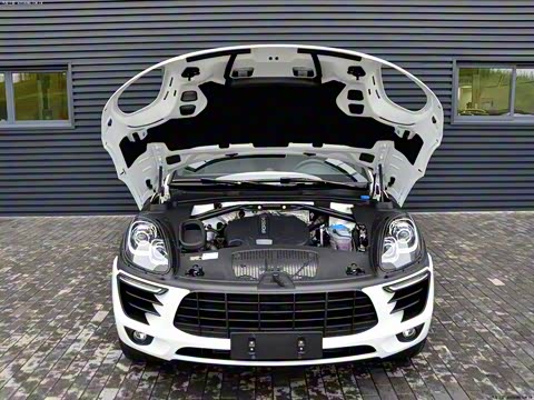 2014�� Macan 2.0T