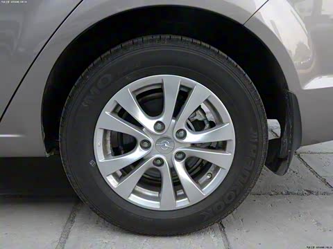 2013�� ���� 1.6L �ֶ���Ӣ��