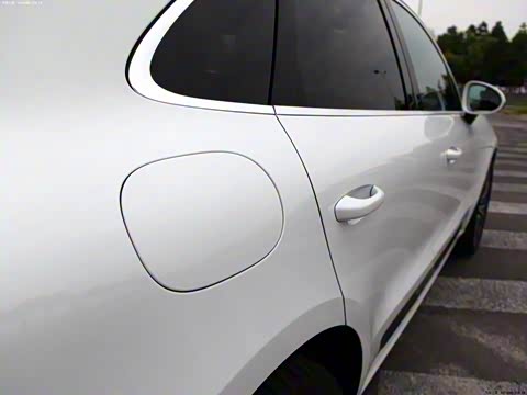 2014�� Macan Turbo 3.6T