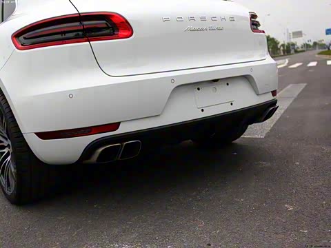 2014�� Macan Turbo 3.6T