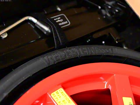 2014�� Macan 2.0T