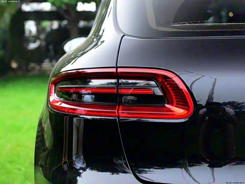 2014�� Macan 2.0T