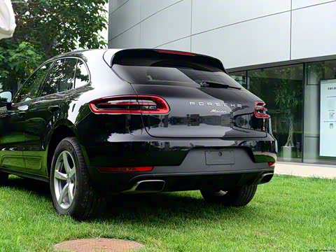 2014�� Macan 2.0T