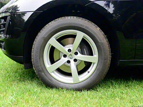 2014�� Macan 2.0T