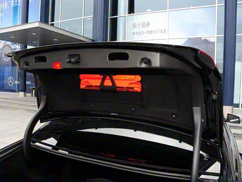 2015�� E 260 L �˶���