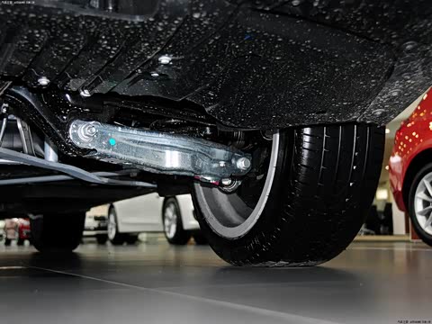 2014�� sDrive20i �˶������װ