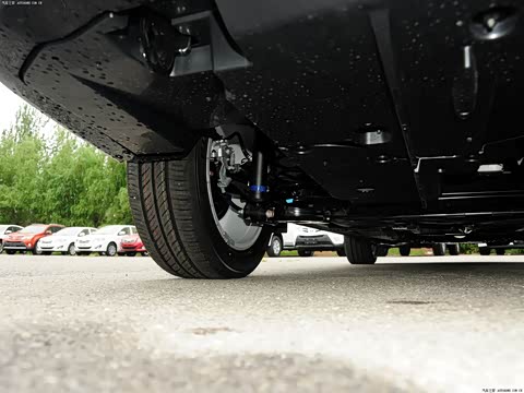 2014�� 1.6L �ֶ�GL-i��Ƥ��