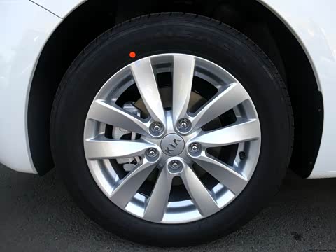 2015�� 1.6L �Զ�GL