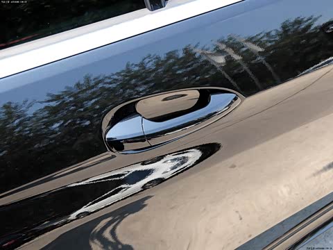 2015�� E 320 L �˶���