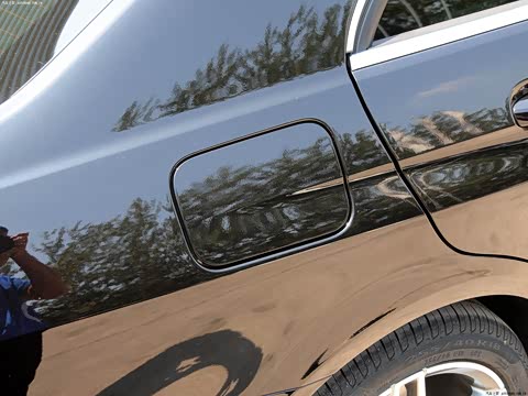 2015�� E 320 L �˶���