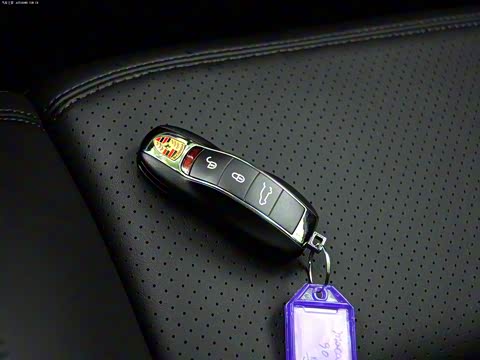 2014�� Macan Turbo 3.6T