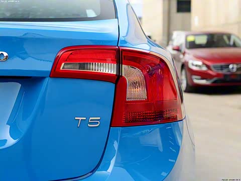 2015�� T5 �����˶���