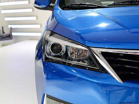 2015�� 1.6L �Զ���Ȥ�� ��IV