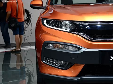 2015�� 1.8L VTi CVT������