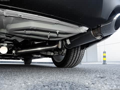 2015�� XF 2.0T Sportbrake ������