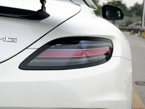 2014�� SLS AMG Black Series