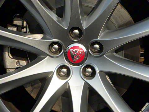 2015�� XJL 2.0T �������������