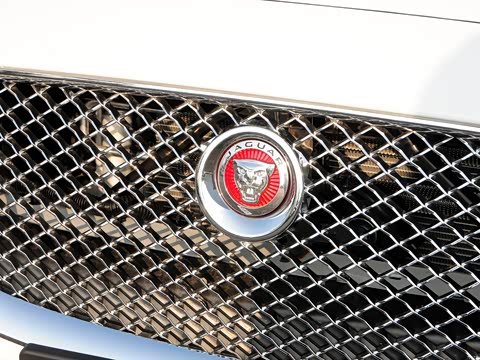 2015�� XJL 2.0T �������������