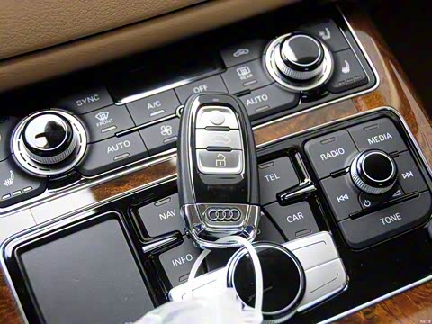 2014�� A8L 45 TFSI quattroר����