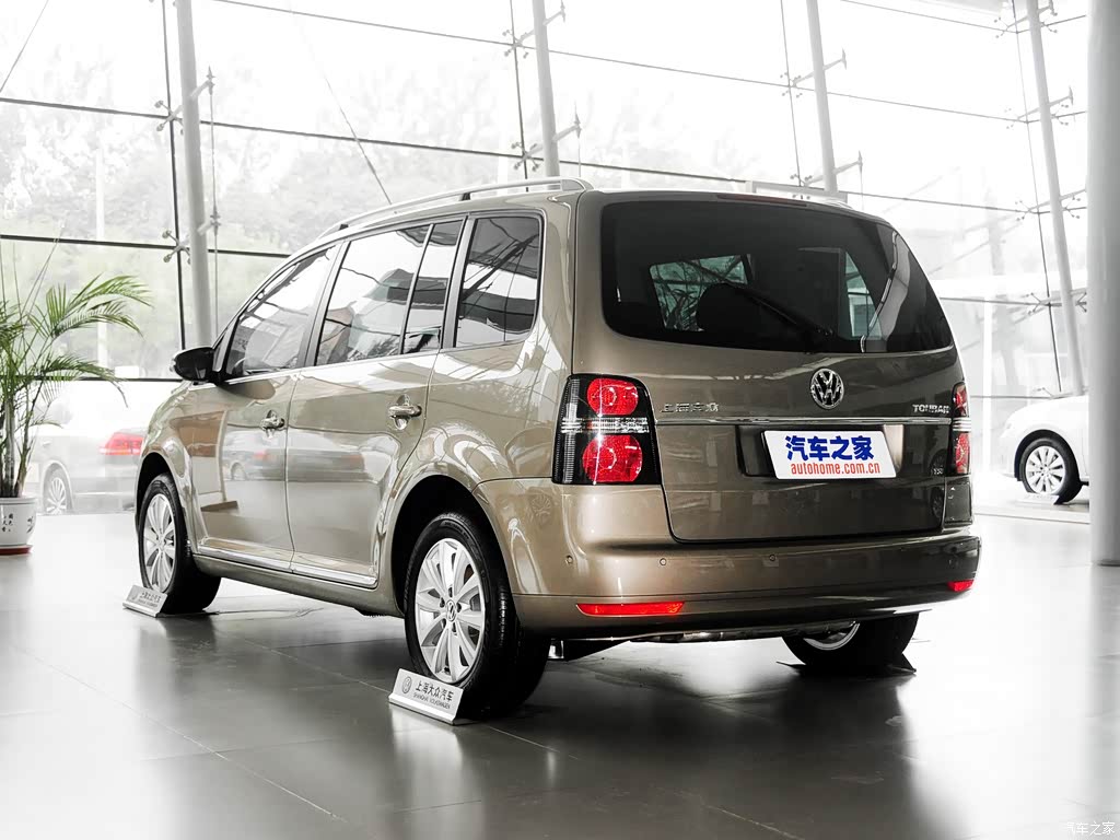 上海大众 途安 2015款 1.4t dsg旗舰版5座