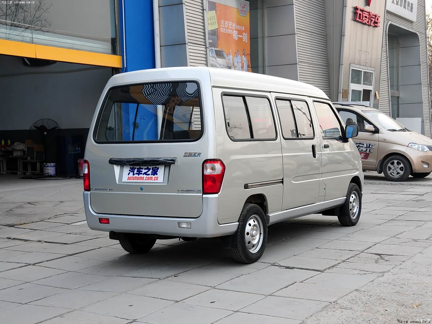 2010款10l新版实用型长车身