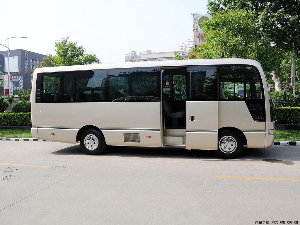 日产(进口) 碧莲 2011款 4.5l-vip