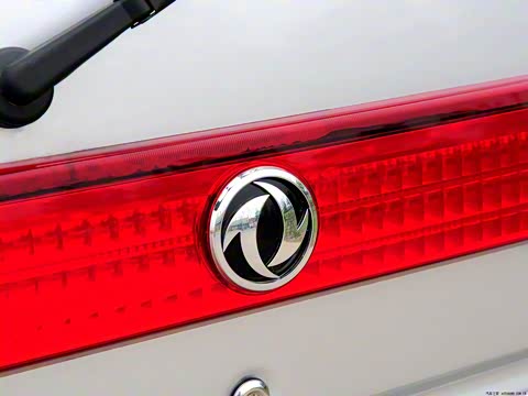 2012�� M5 Q3 2.0L 7�������׼��