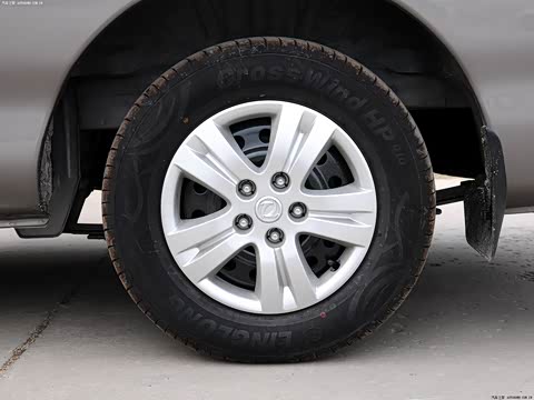 2012�� M5 Q3 2.0L 7�������׼��