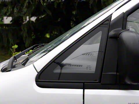 2012�� M5 Q3 2.0L 7�������׼��